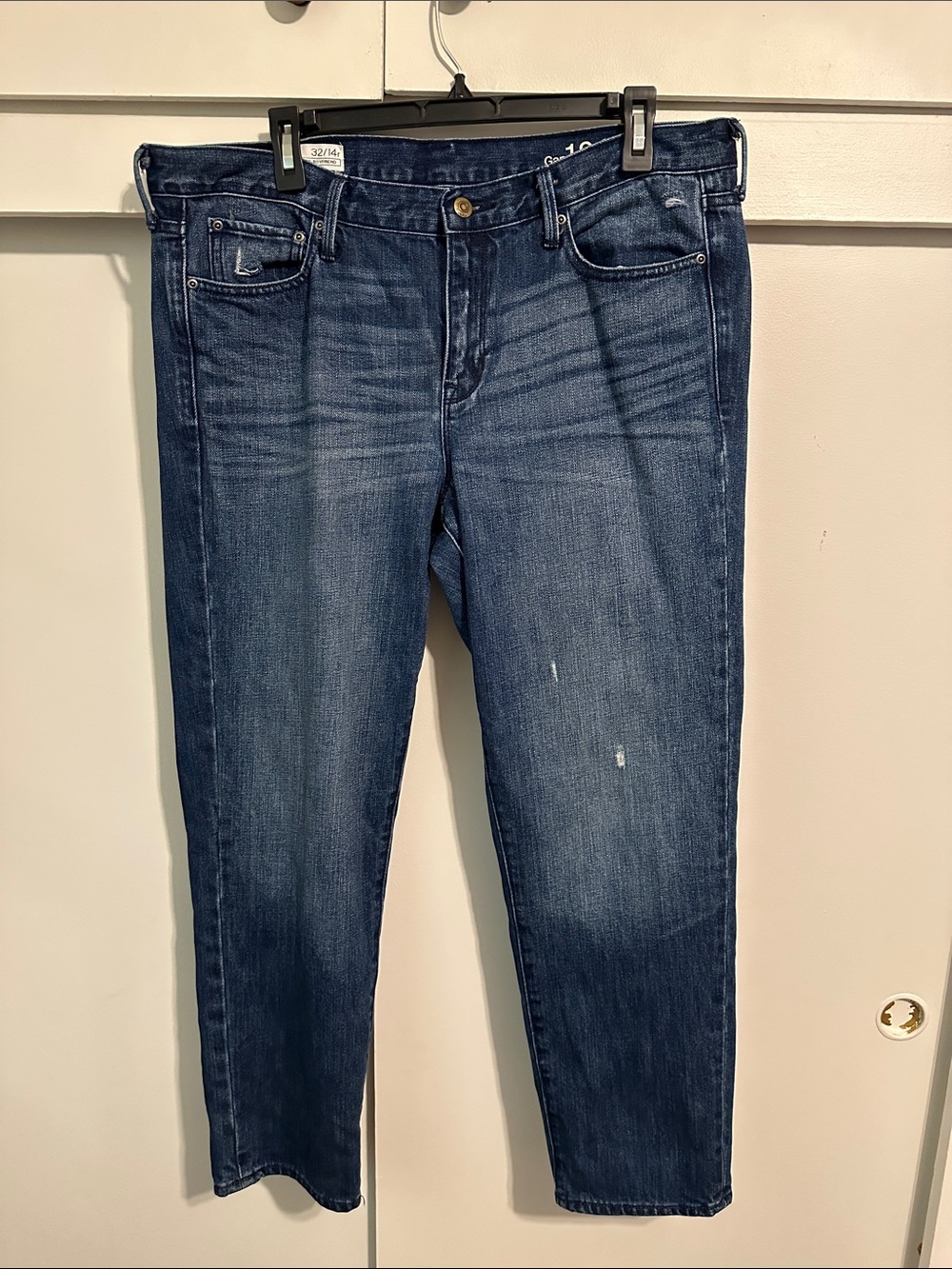GAP Classic Dark Blue Women's Capri Jeans - Sexy Boyfriend Cut.